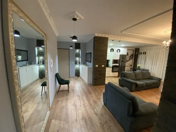 Tirane, jepet me qera apartament 2+1 Kati 5, 114 m² 600 € (Astir)