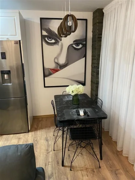 Tirane, jepet me qera apartament 2+1 Kati 5, 114 m² 600 € (Astir)