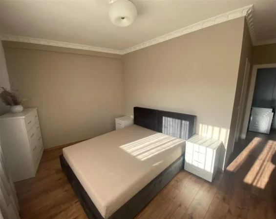 Tirane, jepet me qera apartament 2+1 Kati 5, 114 m² 600 € (Astir)