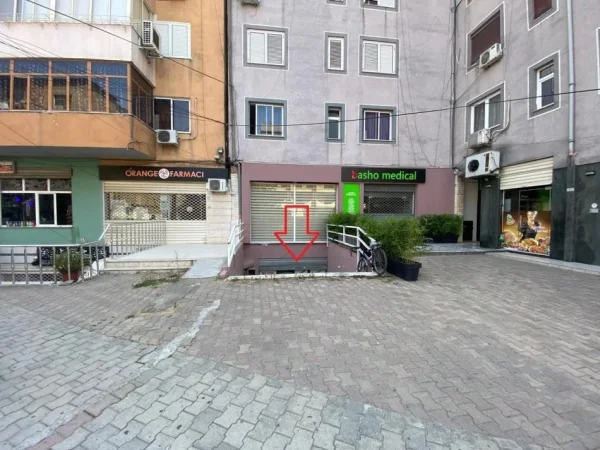 Tirane, jepet me qera bodrum Kati -1, 120 m² 35.000 Leke (Irfan Tomini)