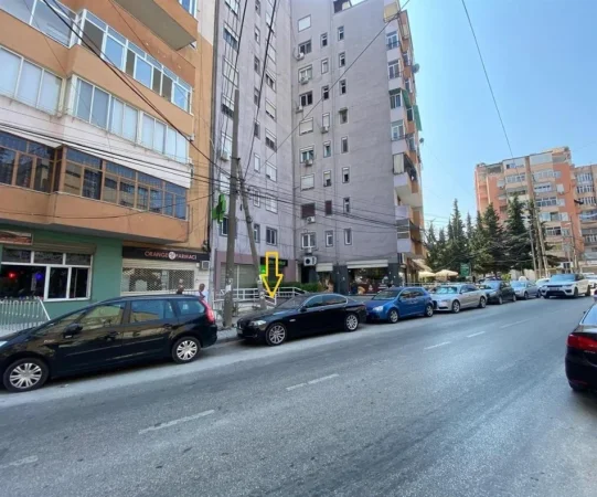 Tirane, jepet me qera bodrum Kati -1, 120 m² 35.000 Leke (Irfan Tomini)