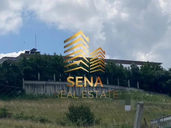 Tirane, shitet toke , 600 m² 75.000 € (Shkozë. Rruga Ali Shefqeti)