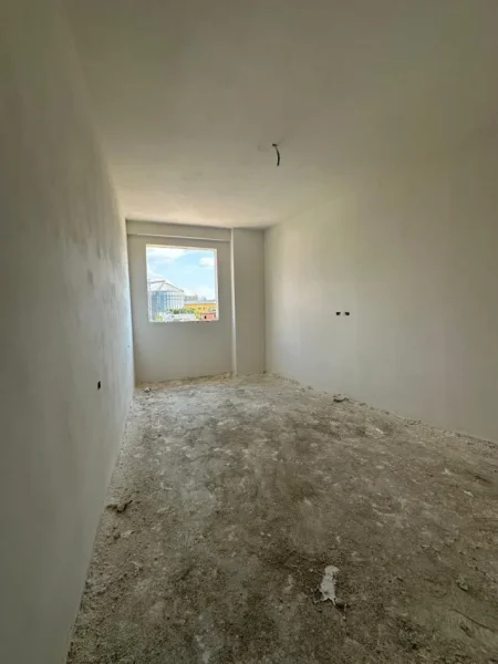 Tirane, shitet apartament 1+1+Ballkon Kati 8, 79 m² 86.690 € (Yzberisht)