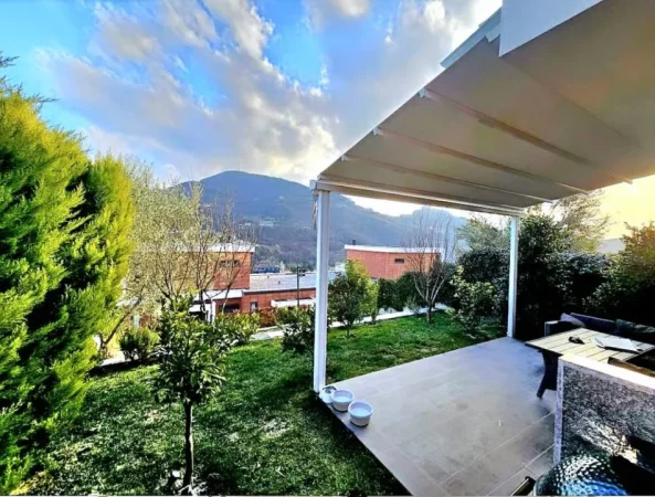 Tirane, shitet Vile 3+1 , 220 m² 530.000 € (TEG)