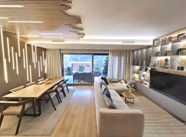 Tirane, shitet Vile 3+1 , 220 m² 530.000 € (TEG)
