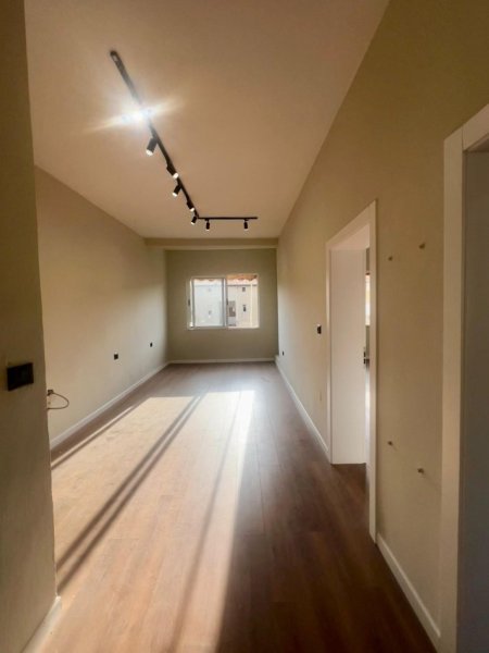 Tirane, shitet apartament 2+1 , 72 m² 125.000 € (Myslym Shyr)