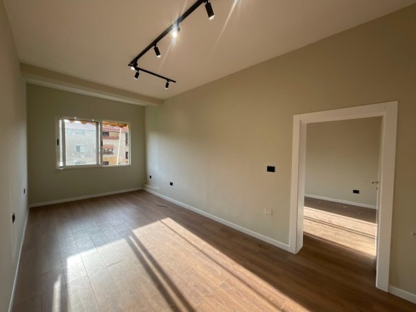 Tirane, shitet apartament 2+1 , 72 m² 125.000 € (Myslym Shyr)