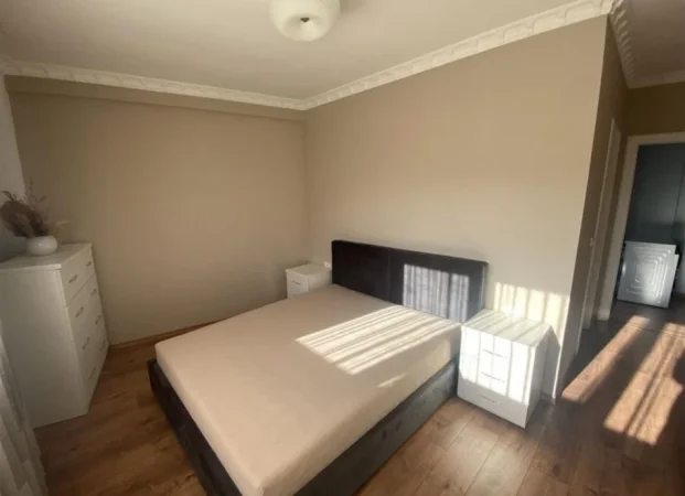 Tirane, jepet me qera apartament 2+1+Ballkon Kati 5, 115 m² 600 € (Astir)