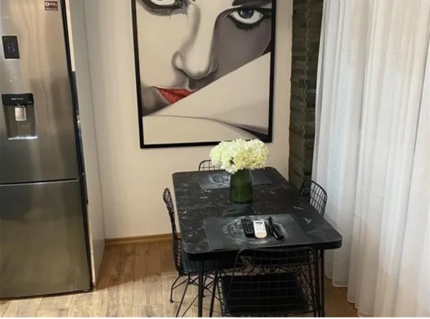 Tirane, jepet me qera apartament 2+1+Ballkon Kati 5, 115 m² 600 € (Astir)