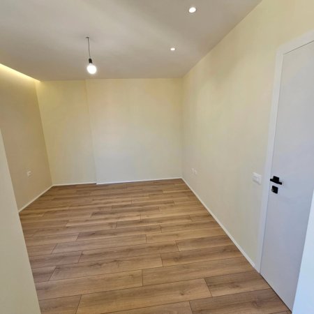 Tirane, shitet apartament 1+1 Kati 9, 58 m² 125.000 € (Rruga e Kavajes)