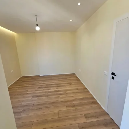 Tirane, shitet apartament 1+1 Kati 9, 58 m² 125.000 € (Rruga e Kavajes)