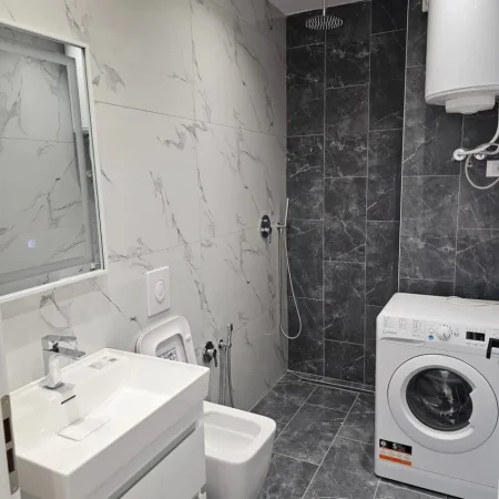 Tirane, shitet apartament 1+1 Kati 9, 58 m² 125.000 € (Rruga e Kavajes)