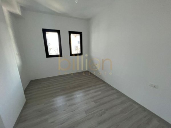 Tirane, jepet me qera apartament 2+1 Kati 8, 120 m² 800 € (21 Dhjetori)