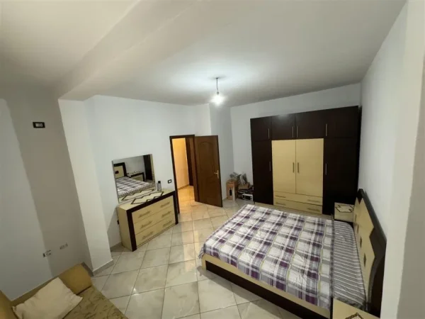 Shqiperi, jepet me qera apartament 2+1+Ballkon Kati 6, 100 m² 500 € (STACIONI I TRENIT)