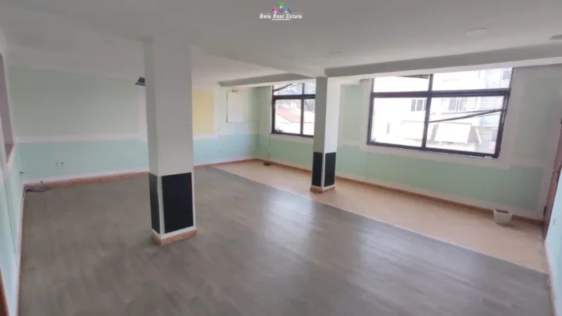 Tirane, shes apartament 4+1 , 156 m² 210.000 € (Rruga budi)