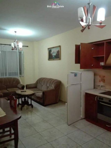 Tirane, jepet me qera apartament 2+1 Kati 5, 100 m² 450 € (Cassa italia)