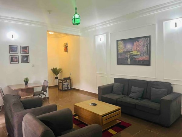 Tirane, jepet me qera apartament 1+1 Kati 7, 70 m² 650 € (Rruga r kavajes)