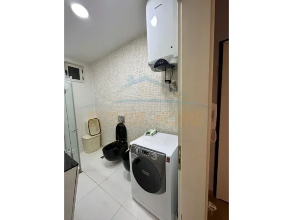 Tirane, jepet me qera apartament 2+1 Kati 4, 96 m² 600 € (Unaza e Re,)