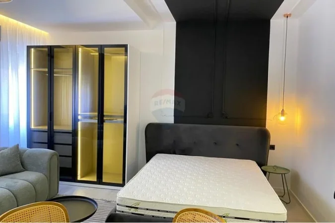 Tirane, shitet garsonier 1+1 Kati 3, 40 m² 100.000 € (Parku olimpik, Komuna e Parisit)