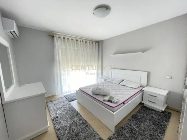 Tirane, jepet me qera apartament 2+1 Kati 8, 100 m² 700 € (rruga e elbasanit)