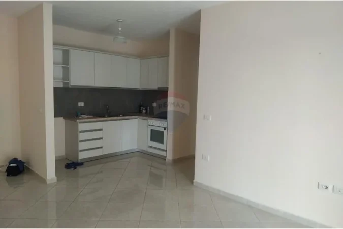 Tirane, jepet me qera apartament 2+1 Kati 3, 96 m² 500 € (Don Bosko)