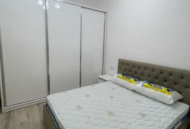 Tirane, jepet me qera apartament 1+1+Ballkon Kati 1, 60 m² 450 € (Liqeni i Thate)
