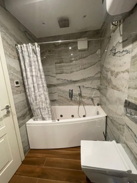 Tirane, shitet apartament 2+1+Ballkon Kati 7, 100 m² 260.000 € (KOMUNA PARISIT)