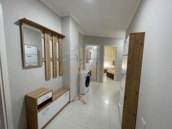 Tirane, shitet apartament 2+1 Kati 4, 95 m² 180.000 € (Stacioni i Trenit,)