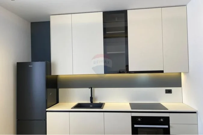 Tirane, shitet apartament 1+1 Kati 3, 49 m² 150.000 € (Komuna e parisit)