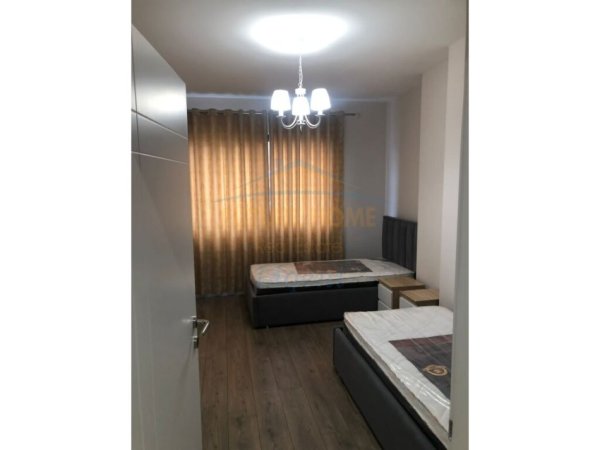 Tirane, jap me qera apartament 2+1 Kati 3, 85 m² 500 € (bulevardi migjeni unaze e re)
