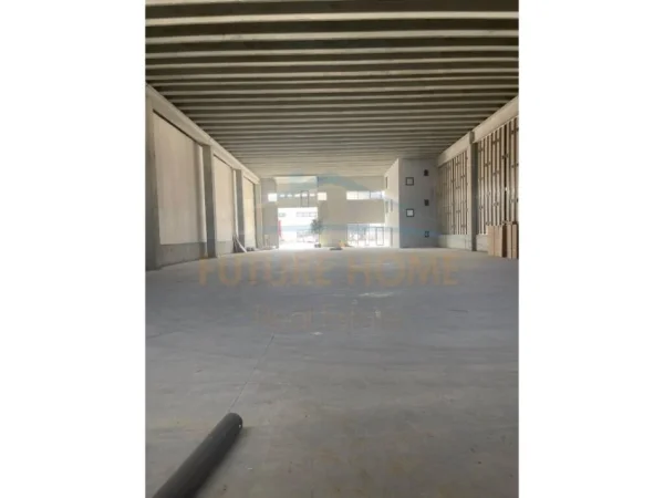 Tirane, jepet me qera ambjent biznesi Kati 0, 560 m² 2.600 € (VORE)