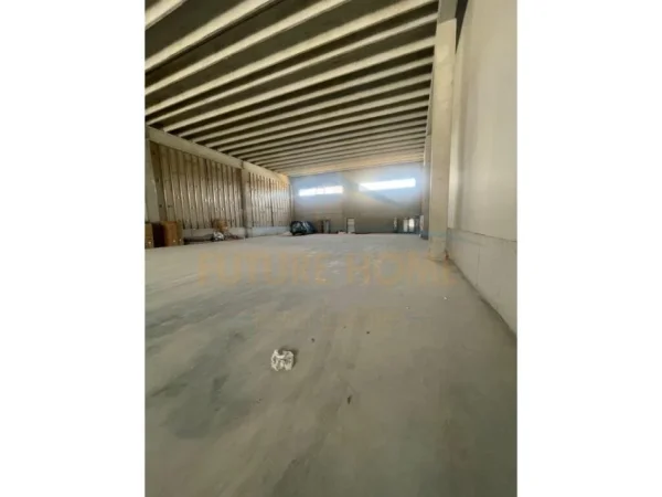 Tirane, jepet me qera ambjent biznesi Kati 0, 560 m² 2.600 € (VORE)