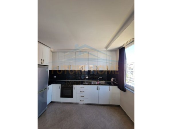 Tirane, jap me qera apartament 2+1 Kati 6, 114 m² 500 € (unaze e re)