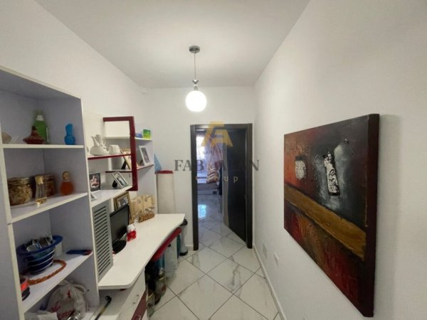 Tirane, shitet apartament 3+1+2 Kati 2, 94 m² 120.000 € (Allias)