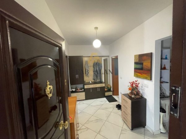 Tirane, shitet apartament 3+1+2 Kati 2, 94 m² 120.000 € (Allias)