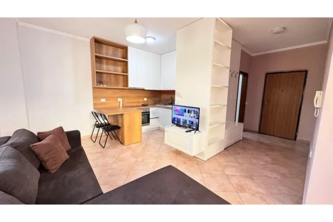 Tirane, jepet me qera apartament 1+1 , 65 m² 520 € (Apartament 1+1 per qira tek Stacioni i Trenit!)