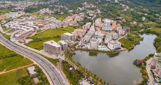 Tirane, jepet me qera dyqan Kati 0, 570 m² 570 € (Liqeni i Thate)