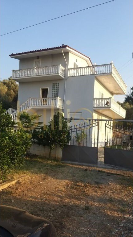 Tirane, jepet me qera shtepi 3 Katshe , 360 m² 700 € (PASKUQAN, Tirana, Albania)