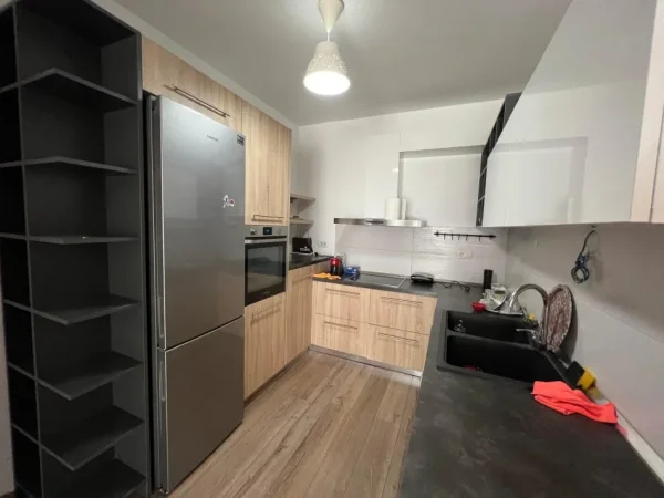 Tirane, shitet apartament 2+1 , (Rruga Don Bosko)