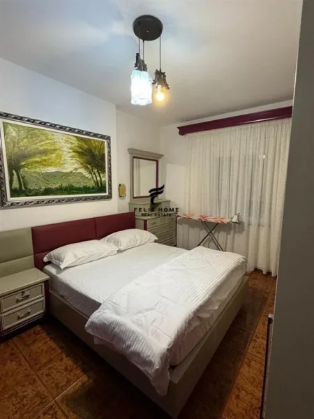 Tirane, jepet me qera apartament 2+1 Kati 6, 85 m² 700 € (QENDER)