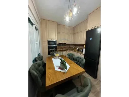 Shitje, Apartament 2+1+2, prane Shkolles Marin Barleti, Tirane.  AREA44286