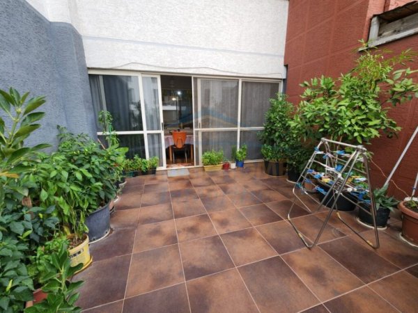 Tirane, shitet apartament 2+1+Verandë Kati 2, 120.000 € (Unaza e Re)