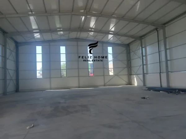 Tirane, jepet me qera magazine Kati 0, 550 m² 3.500 € (AUTOSTRADA TIRANES DURRES)