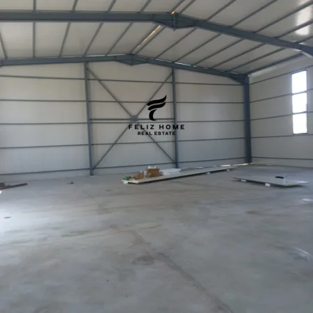 Tirane, jepet me qera magazine Kati 0, 300 m² 2.500 € (AUTOSTRADA TR-DR)