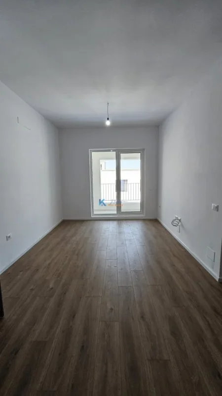 Tirane, jepet me qera apartament 1+1 Kati 7, 60 m² (Ali Dem, te kompleksi Kaimi)
