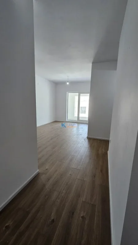 Tirane, jepet me qera apartament 1+1 Kati 7, 60 m² (Ali Dem, te kompleksi Kaimi)