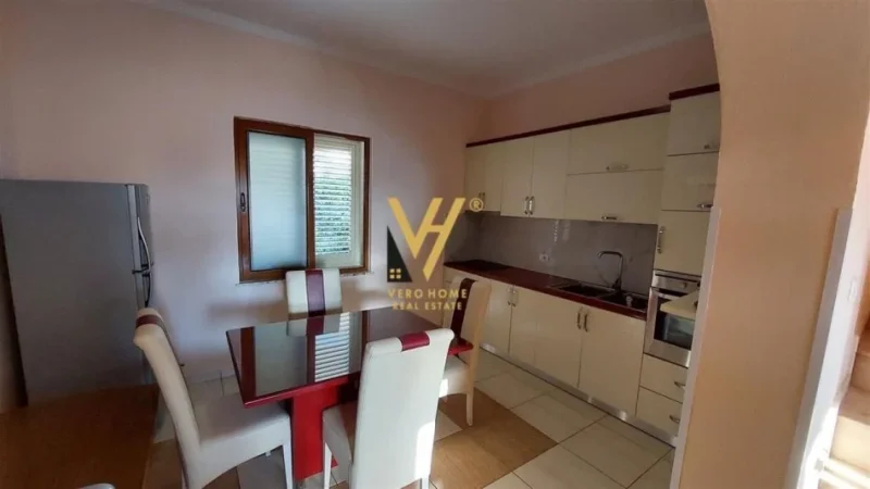 Tirane, shitet Vile 3+1+Ballkon Kati 0, 510 m² 350.000 € (FRESK)