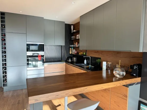 Tirane, shitet apartament 3+1 Kati 8, 138 m² 268.000 € (FUAT TOPTANI)