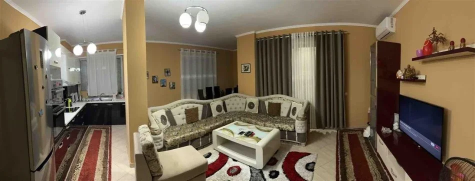 Tirane, shitet apartament 2+1 Kati 4, 122 m² 150.000 € (Fresku)