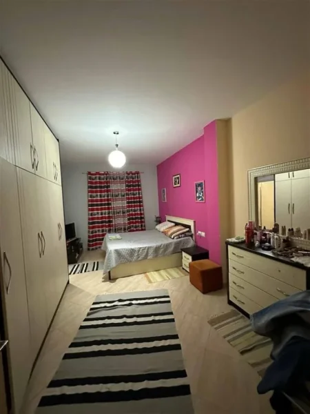 Tirane, shitet apartament 2+1 Kati 4, 122 m² 150.000 € (Fresku)